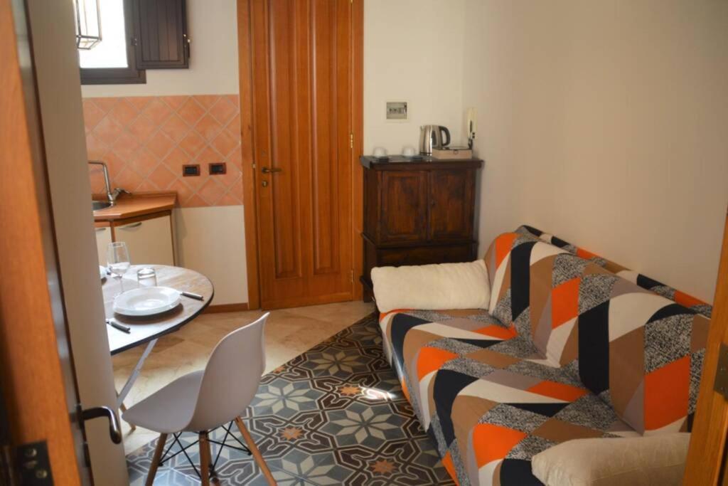 Wineexperience- Wine&Jacuzzi Suite Lecce Eksteriør bilde