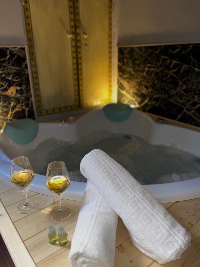 Wineexperience- Wine&Jacuzzi Suite Lecce Eksteriør bilde