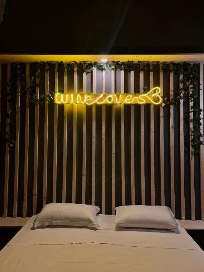 Wineexperience- Wine&Jacuzzi Suite Lecce Eksteriør bilde